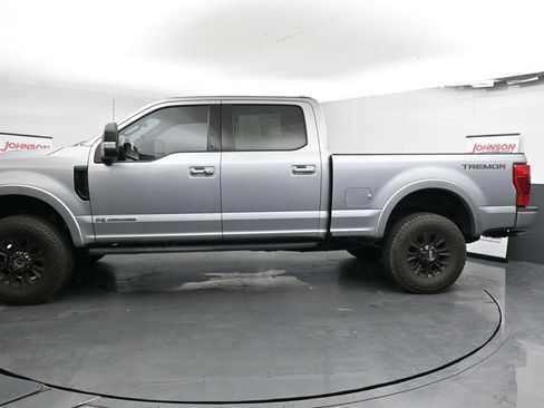 Used 2022 Ford F250 Lariat w/ Tremor Off-Road Package image 5
