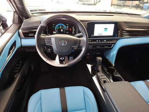 Certified 2025 Toyota Camry SE image 8