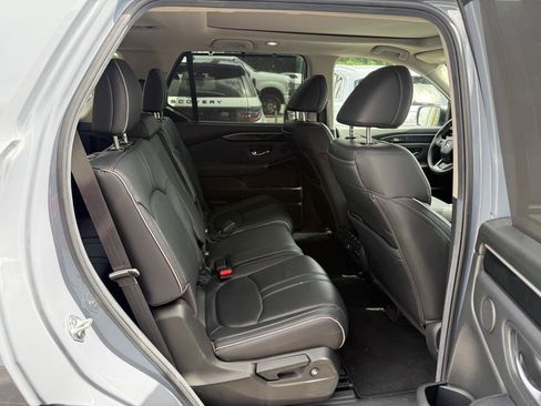 Used 2024 Honda Pilot Elite image 21