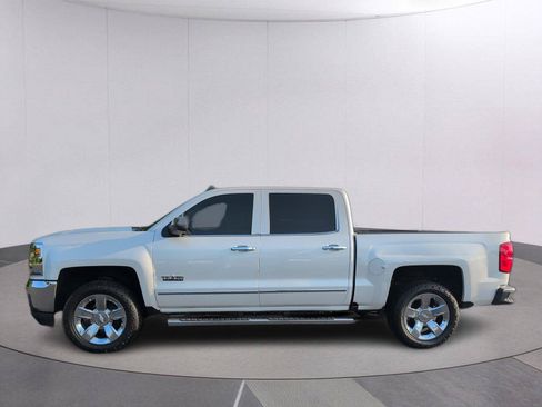 Used 2018 Chevrolet Silverado 1500 LTZ w/ Texas Edition RWD image 2