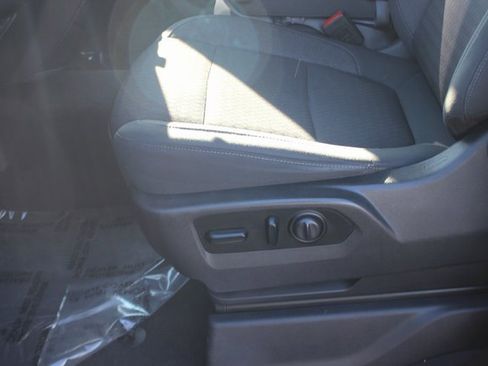 Used 2021 Chevrolet Silverado 1500 LT w/ Convenience Package II image 19