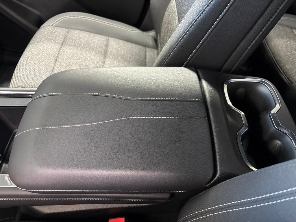 Used 2026 Chevrolet Traverse LT FWD image 35
