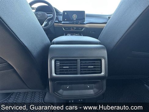 Used 2024 Volkswagen Atlas Cross Sport SEL image 17