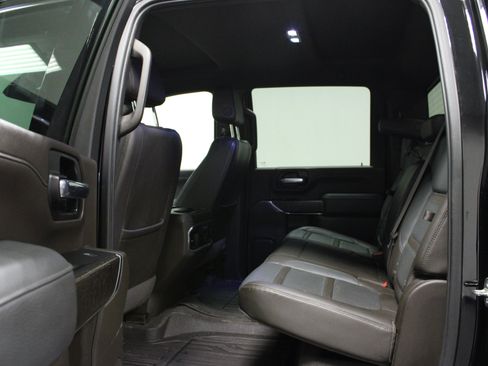 Used 2023 GMC Sierra 3500 Denali AWD/4WD image 13