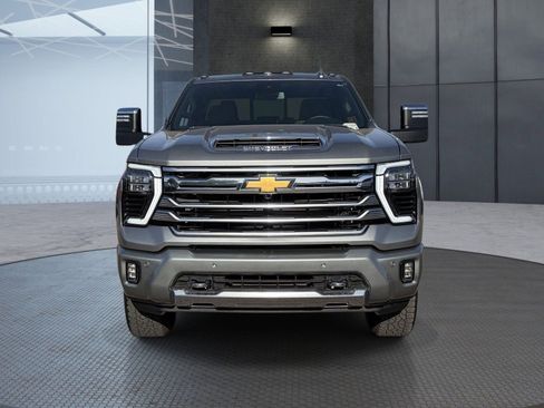 Certified 2025 Chevrolet Silverado 3500 High Country AWD/4WD image 9