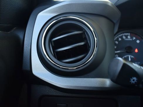 Used 2023 Toyota Tacoma TRD Sport image 26