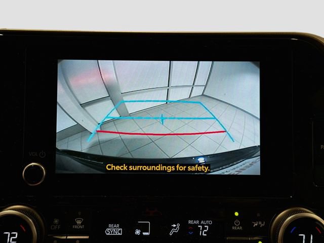 Used 2023 Toyota Highlander XLE AWD/4WD image 11