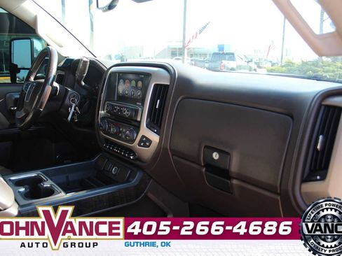Used 2015 GMC Sierra 2500 Denali w/ Duramax Plus Package image 18