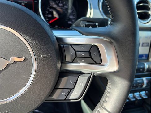 Used 2020 Ford Mustang Premium image 25