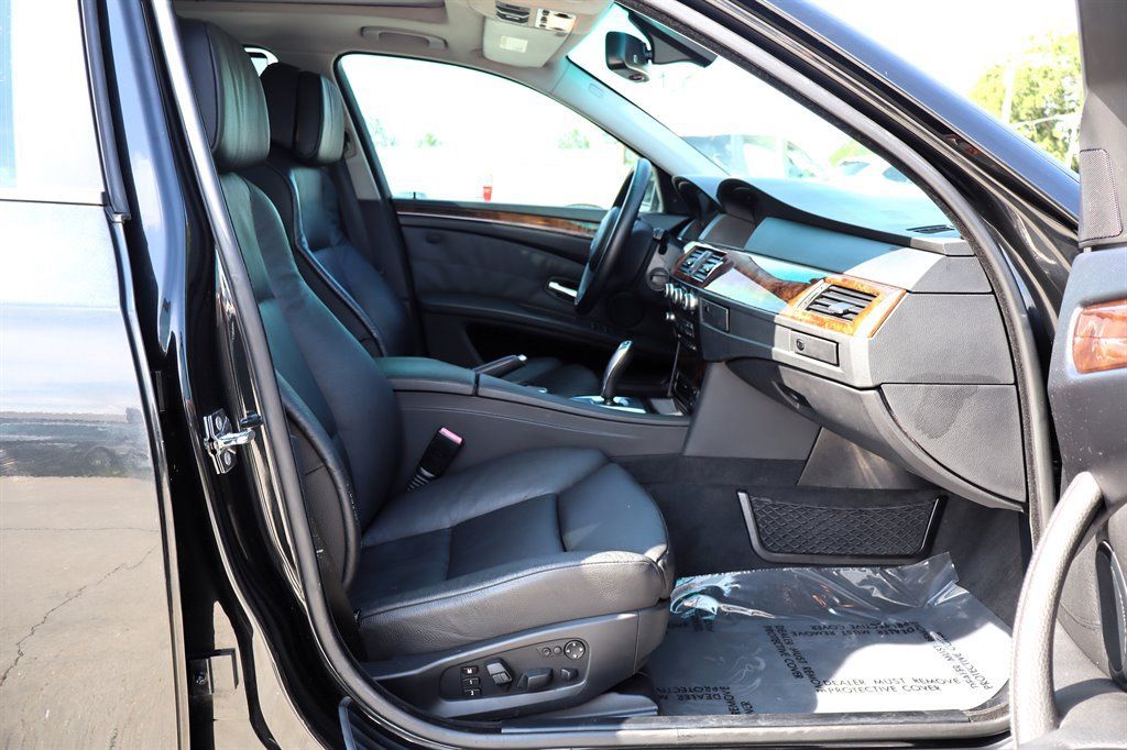 Used 2008 BMW 535xi Wagon AWD/4WD image 18