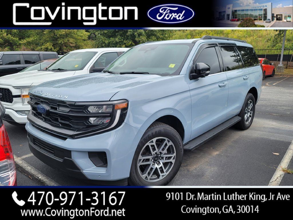 Used 2025 Ford Expedition Active RWD image 1