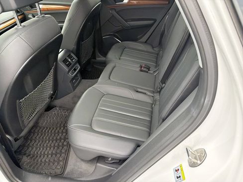 Used 2024 Audi Q5 2.0T Premium w/ Convenience Package AWD/4WD image 7