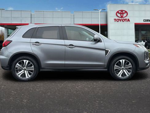 Used 2024 Mitsubishi Outlander Sport SE image 3