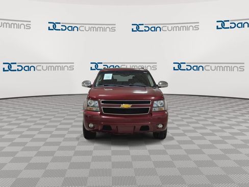 Used 2008 Chevrolet Suburban LT w/ LT Preferred Equipment Group AWD/4WD image 3