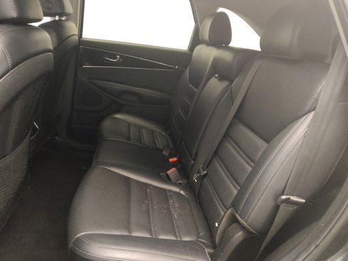 Used 2019 Kia Sorento EX image 18