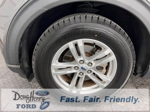 Used 2023 Ford Explorer XLT w/ Equipment Group 202A image 19