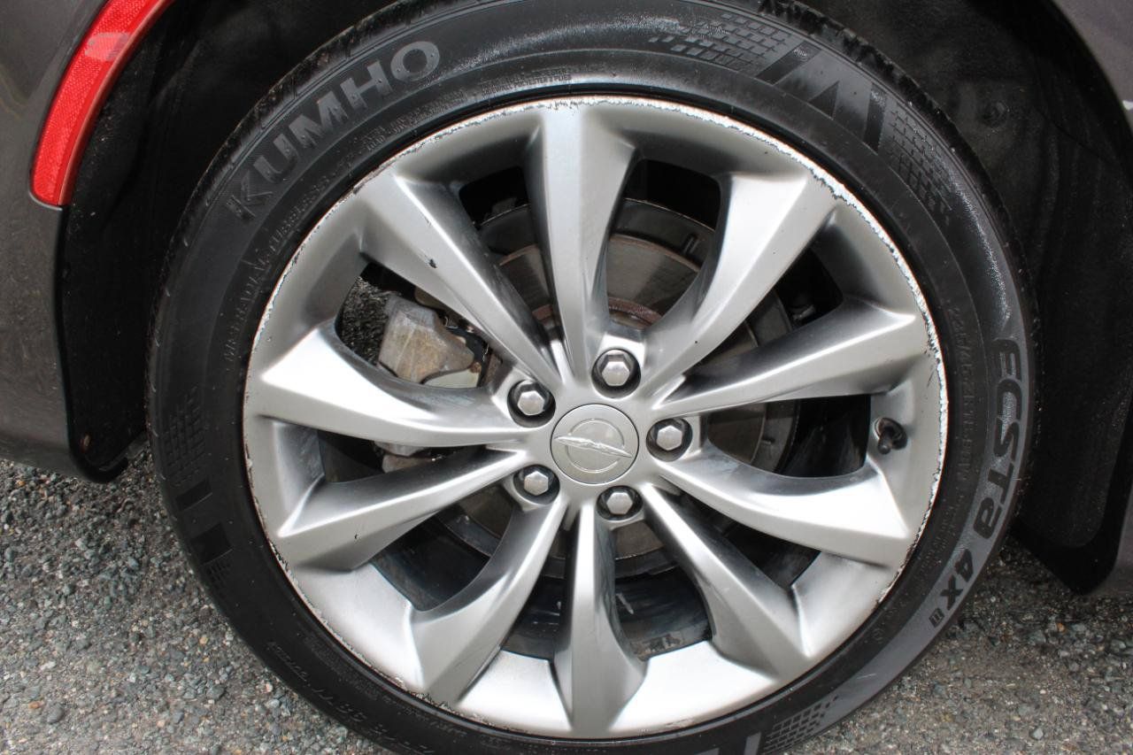 Used 2016 Chrysler 200 S AWD/4WD image 36