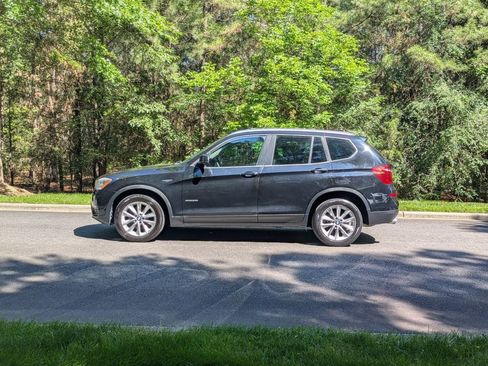 Used 2017 BMW X3 sDrive28i RWD image 5