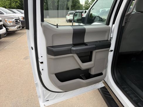 Used 2016 Ford F150 XL w/ Equipment Group 101A Mid AWD/4WD image 14