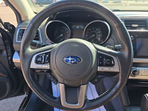 Used 2017 Subaru Outback 3.6R Touring AWD/4WD image 15