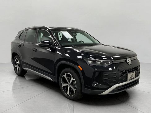 New 2026 Volkswagen Tiguan SE image 1