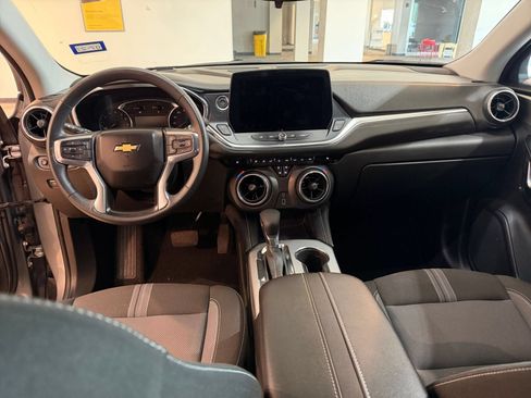 Used 2025 Chevrolet Blazer LT FWD image 33