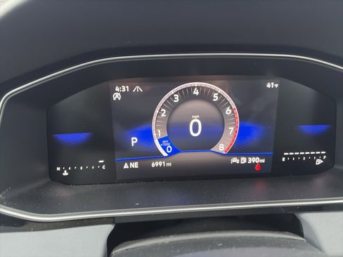 Certified 2025 Volkswagen Jetta SE image 23