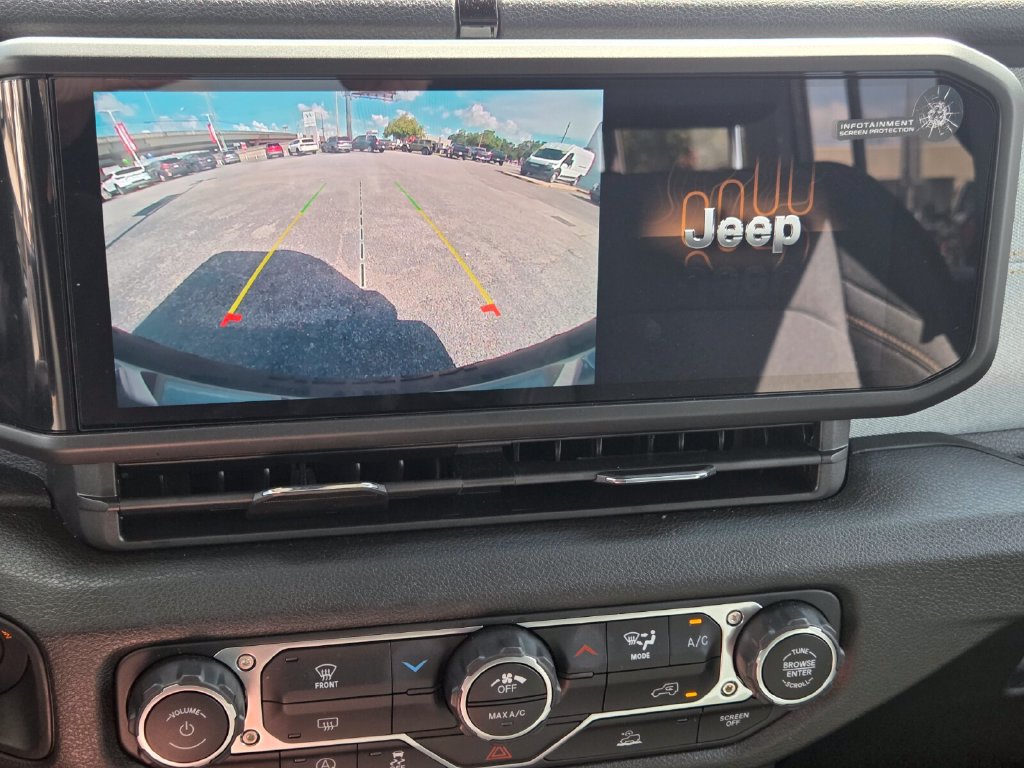 Used 2024 Jeep Wrangler Unlimited Sport AWD/4WD image 16