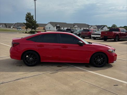 Used 2025 Honda Civic Sport image 6