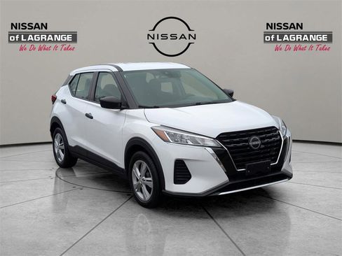 Certified 2023 Nissan Kicks S image 3