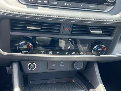 Used 2023 Nissan Rogue SV AWD/4WD image 29