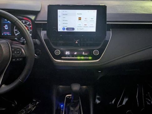 Used 2024 Toyota Corolla SE image 14