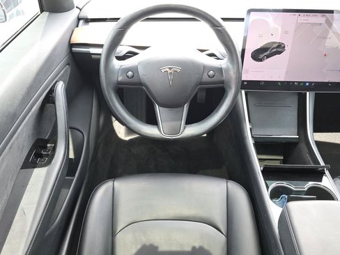 Used 2018 Tesla Model 3 Long Range RWD image 9