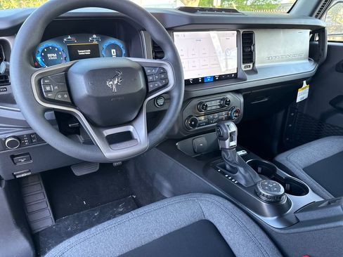 New 2026 Ford Bronco 2-Door AWD/4WD image 5