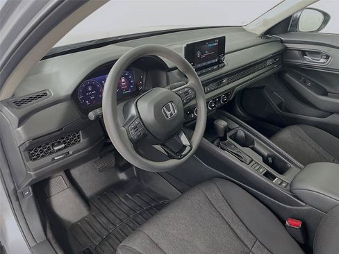 Certified 2025 Honda Accord SE image 13