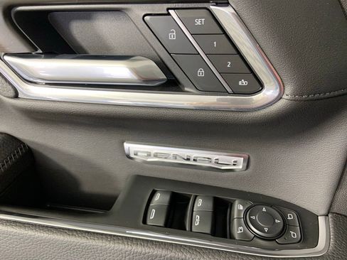 Used 2025 GMC Sierra 1500 Denali w/ Technology Package image 25