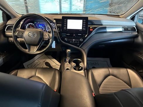 Used 2021 Toyota Camry SE AWD/4WD image 9