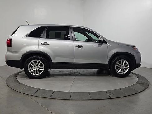 Used 2015 Kia Sorento LX FWD image 7