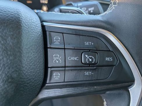 Certified 2024 Jeep Grand Cherokee L Laredo image 19