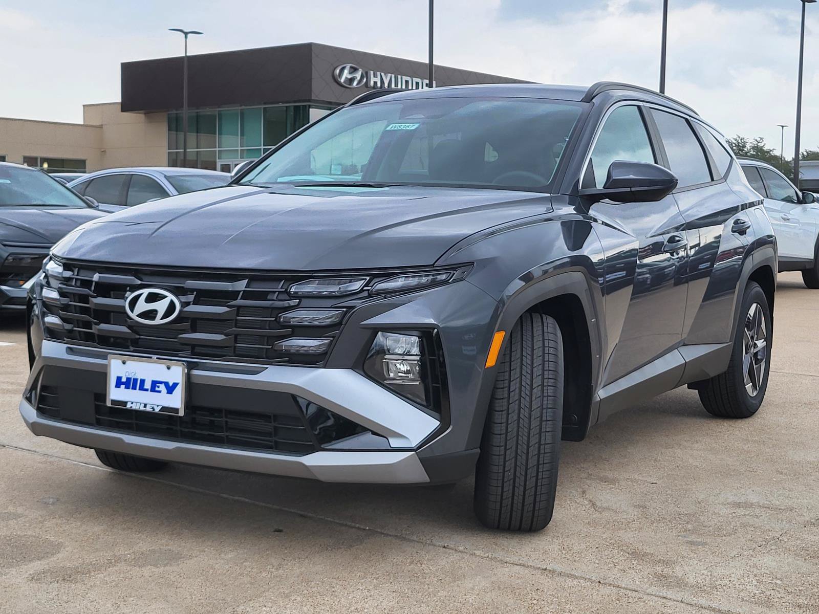 New 2026 Hyundai Tucson SEL FWD image 2