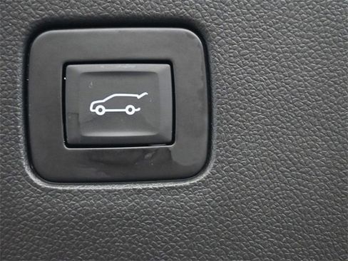 Used 2024 Buick Envista Sport Touring w/ Convenience I Package image 16