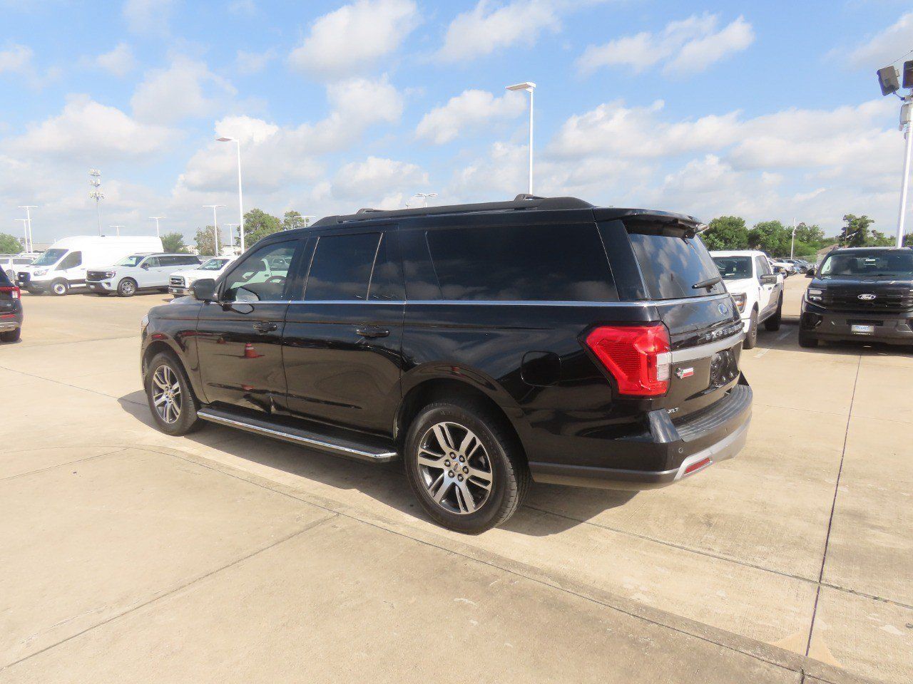 Used 2022 Ford Expedition Max XLT RWD image 17