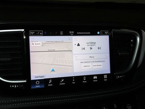 Used 2025 Chrysler Pacifica Limited FWD image 20