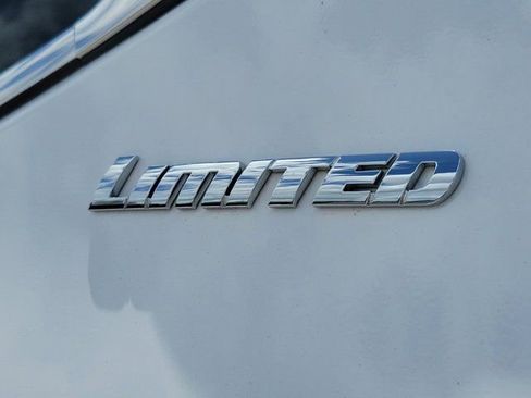 Used 2024 Toyota Tundra Limited AWD/4WD image 11