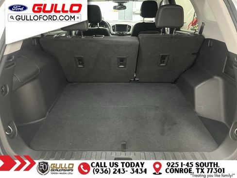 Used 2022 GMC Terrain SLE w/ Driver Convenience Package FWD image 11