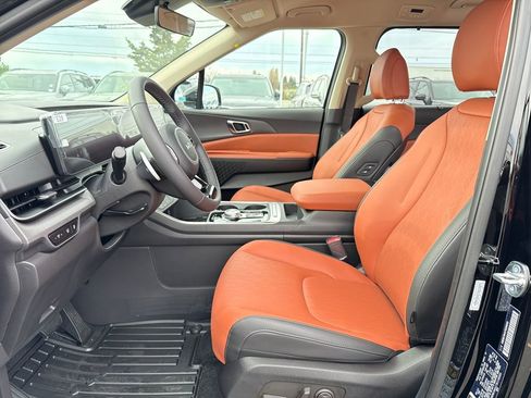 New 2026 Kia Carnival EX image 18