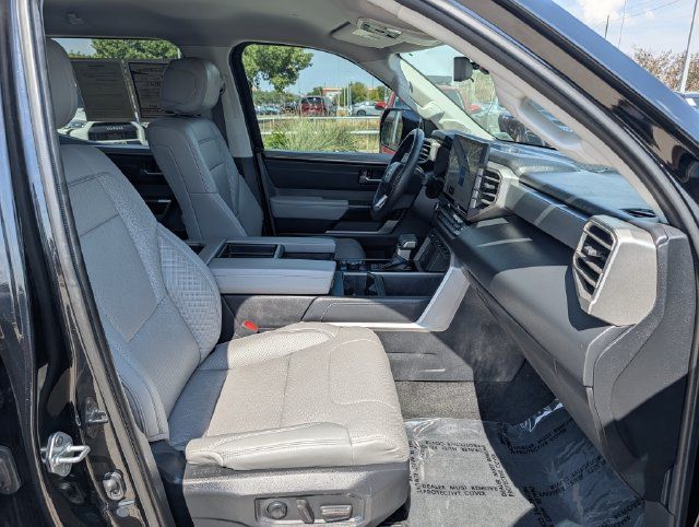Used 2024 Toyota Tundra Limited AWD/4WD image 34