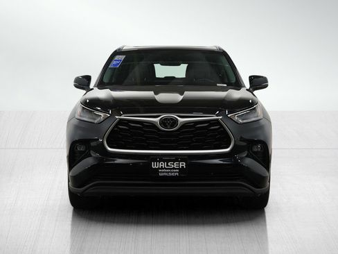 Used 2021 Toyota Highlander XLE image 8