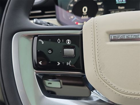 New 2025 Land Rover Range Rover SE image 17