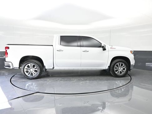 Used 2024 Chevrolet Silverado 1500 LTZ w/ Z71 Off-Road Package AWD/4WD image 11